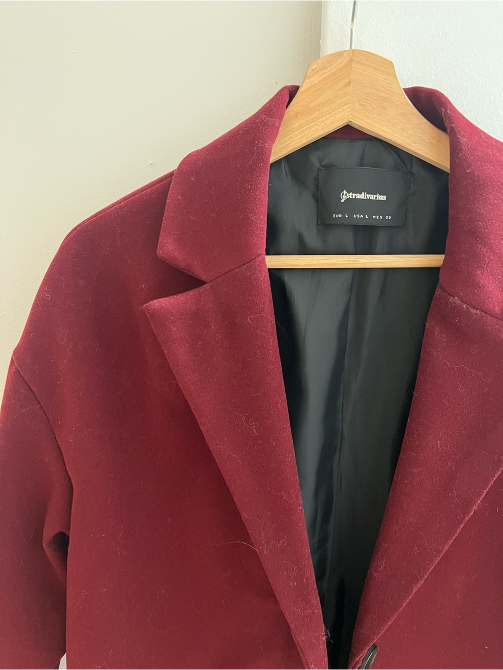 Stradivarius Women's Burgundy Coat